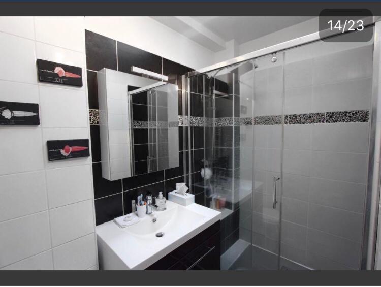 Petit Havre De Paix De 27M2 A Montmartre Apartment ปารีส ภายนอก รูปภาพ